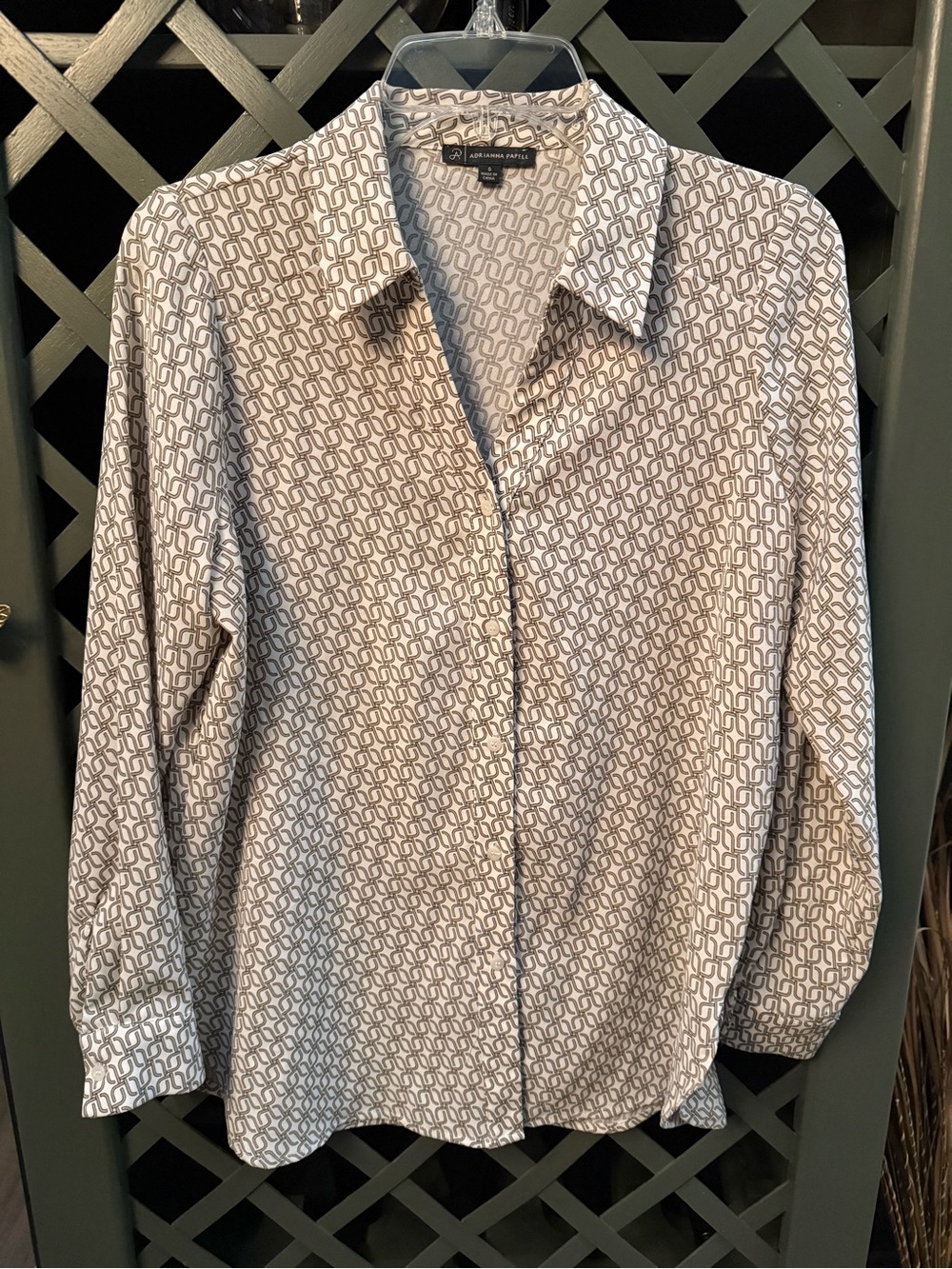 Adrianna Papell White Blouse with Gray-Beige Geometric Print